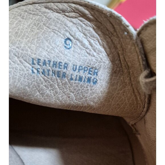 J. Crew Beige Stone MacAllister Desert Leather Flat Ankle Boot Size 9 EUC - Picture 8 of 9